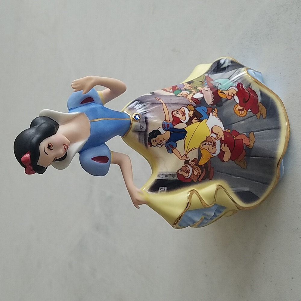 2004 Bradford exchange Disney bell